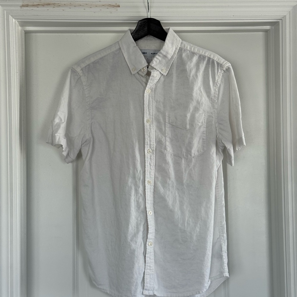 Old Navy Men's White Casual Button Down Shirt